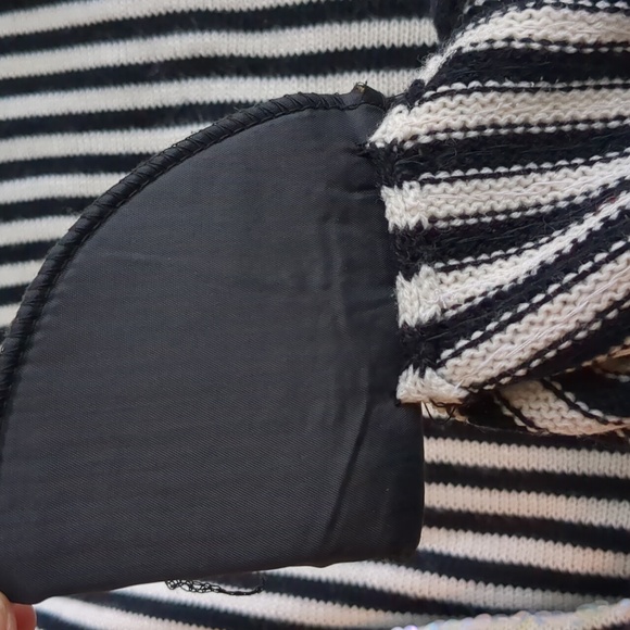 Black & White Striped and Sequined Vintage Sweater Small - Picture 11 of 11